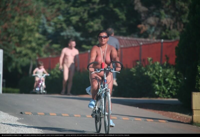 Naturists Road Biking pics - This practice of going nude was embraced by the highest ranks of the aristocracy