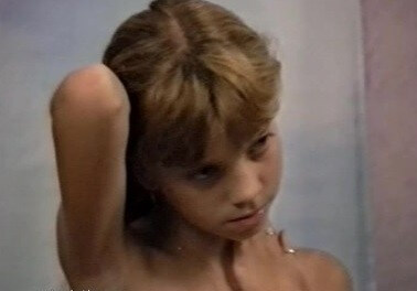 Naturistin: Julia Akt Dessous - Nudism promotes respect for the environment
