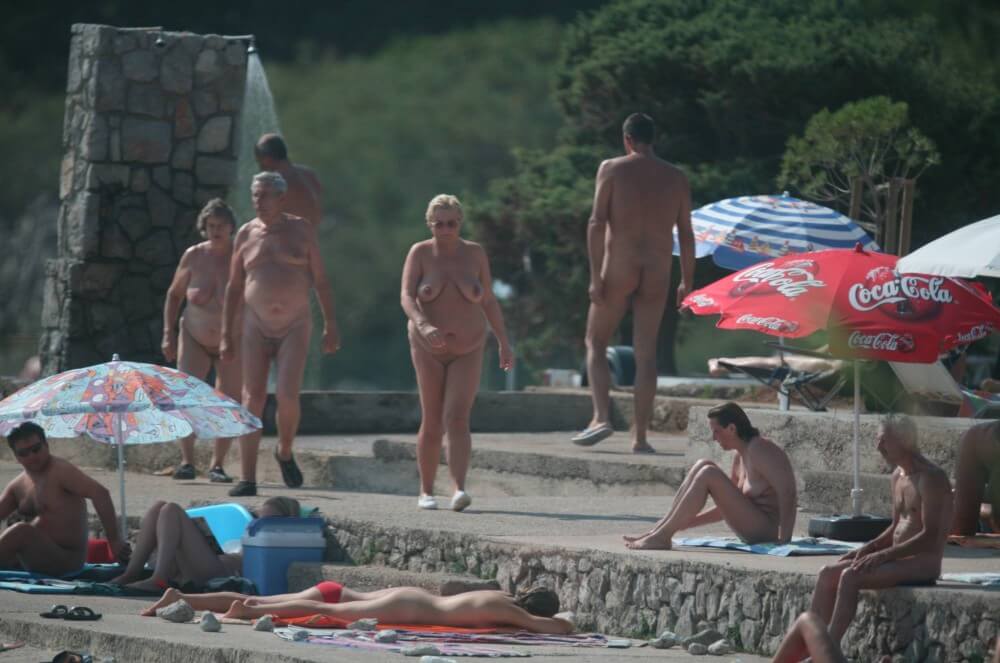 Cove Pyramid Shower Top pics - Naturists love openness and freedom