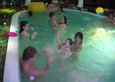 Naturist Freedom: Castle Fantasia - Simplicity is the key to nudism