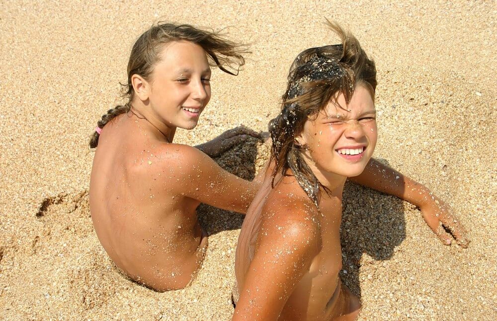 Ocean Beach Relaxing Photo Set - Nudism strengthens friendships and mutual respect