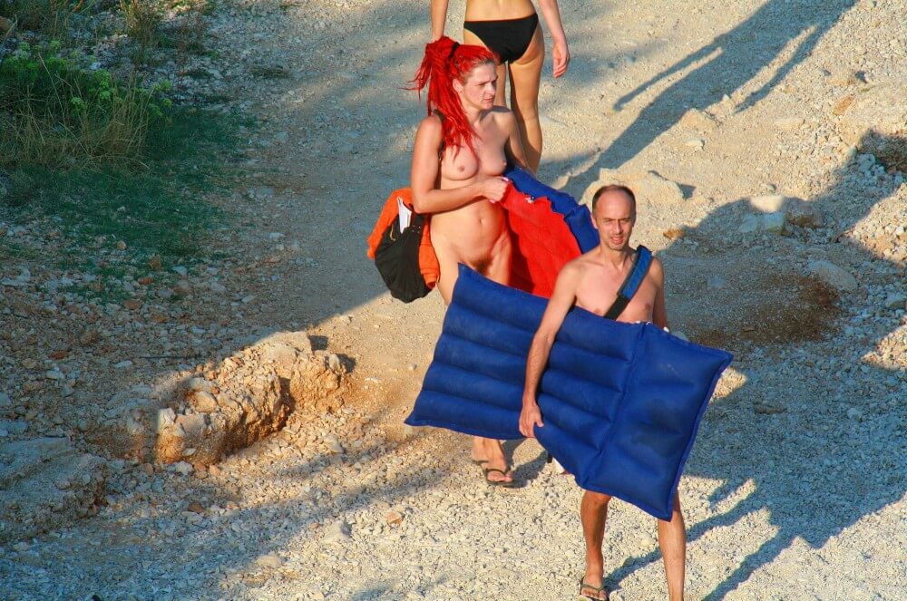 Ula FKK Red Hairstyle Girl pics - Through naturism, people seek an opportunity to become closer to nature and to themselves