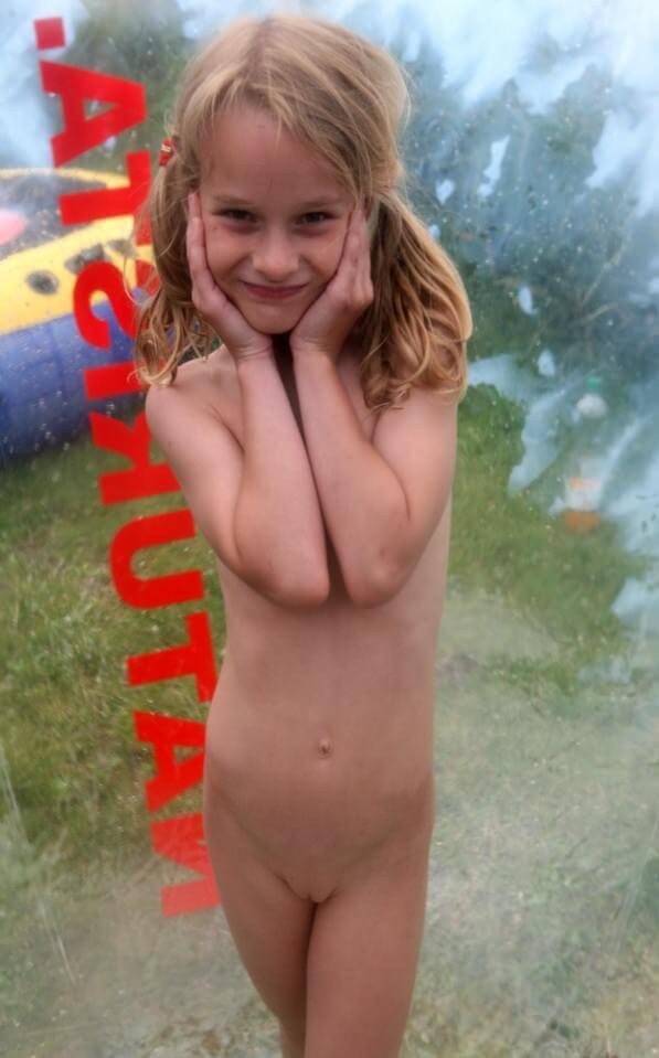 Outdoor nudist photography - Nudity helps you understand yourself and the people around you better