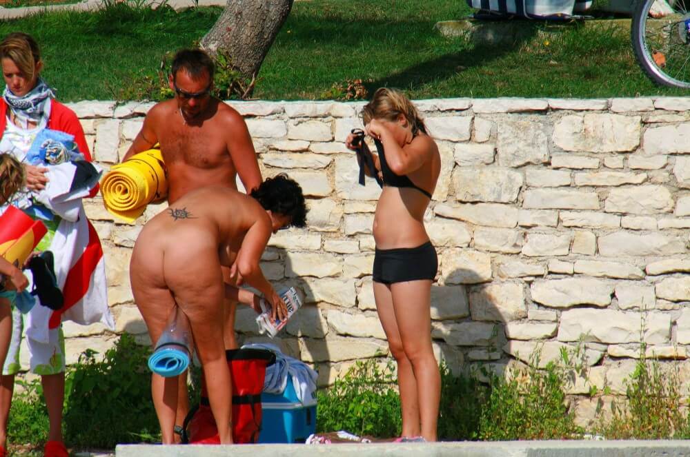 Ula FKK Sisters Day photo gallery - Ideological naturists: exclusive materials