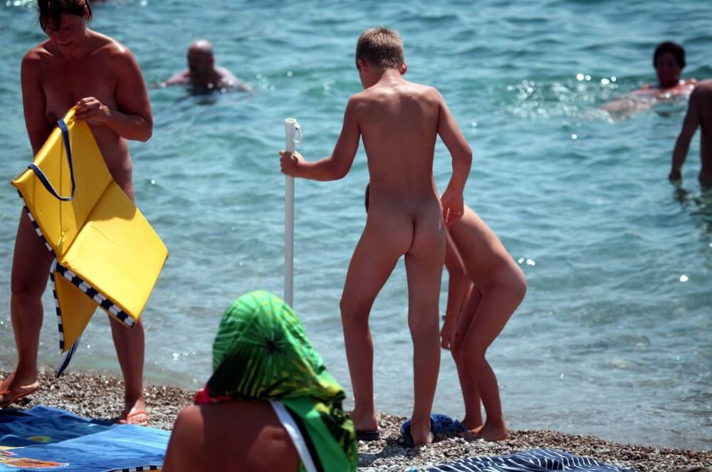 Water Camp pics - Interaction with nature through naturism and nudism