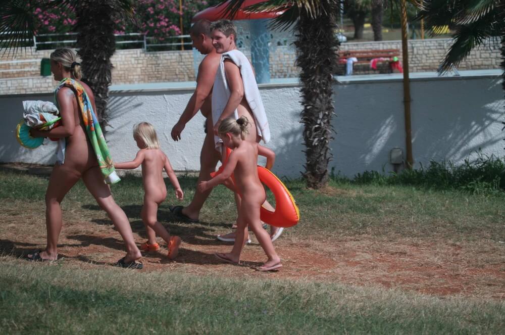 Naturist Family Movement pics - A resort for nature lovers