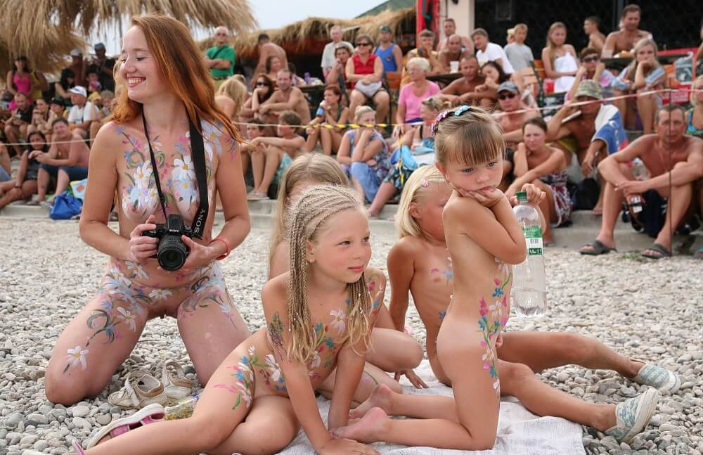 Warm Sand Relaxation photos - In naturism, sincerity and honesty are valued
