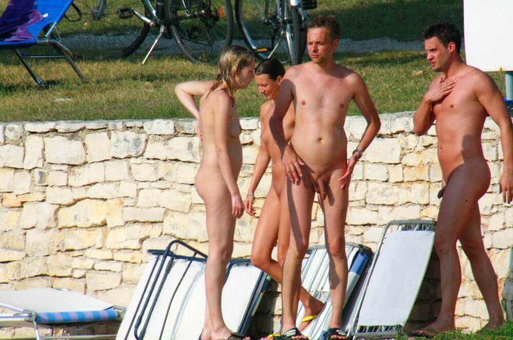 Ula FKK Couples Profile pics - Nudists relax beautifully—a sight to behold