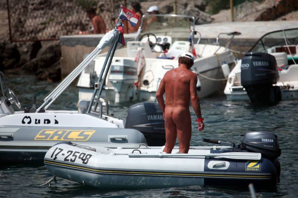 Boating and Floater Waters pics - Nudism and naturism encourage a love of nature and oneself