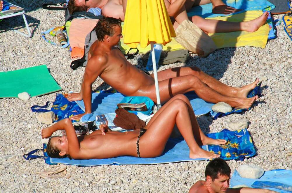 Ula FKK Bikini Couples Day pics - Nudity helps overcome insecurities and fears