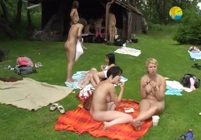 Naturist Freedom: Cottage Picnic - Nudism as a way to overcome body image issues and stereotypes