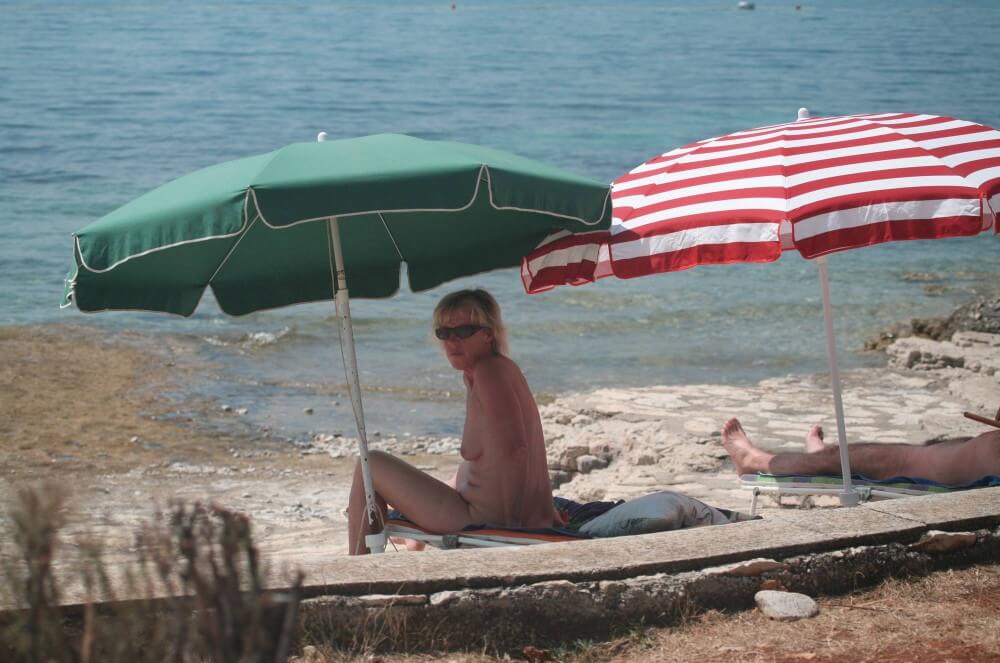 FKK Beachline Front pics - Mutual respect is an important part of the naturist community