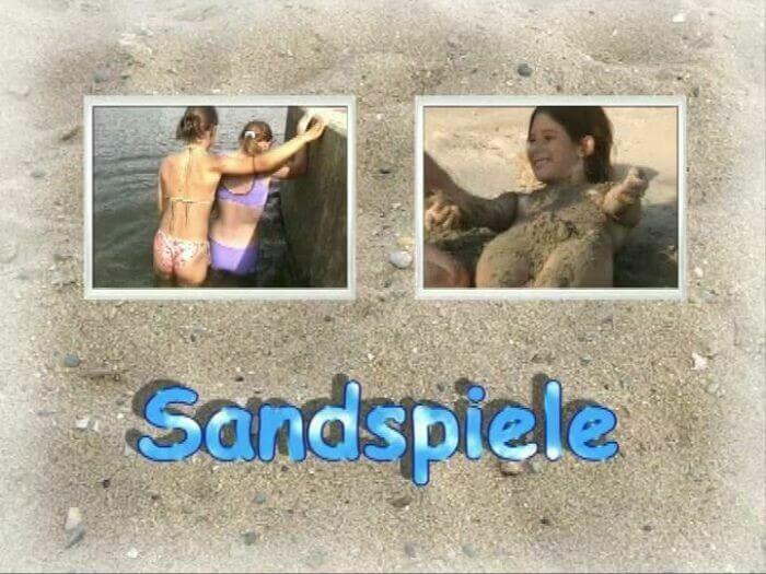 Naturistin: Sandspiele - It is a way to get closer to nature and its rhythms