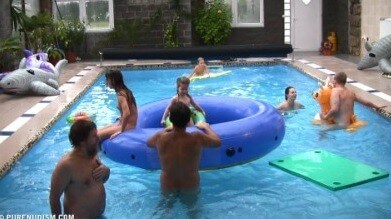 Piano pool and tennis Full HD - Naturism promotes tolerance