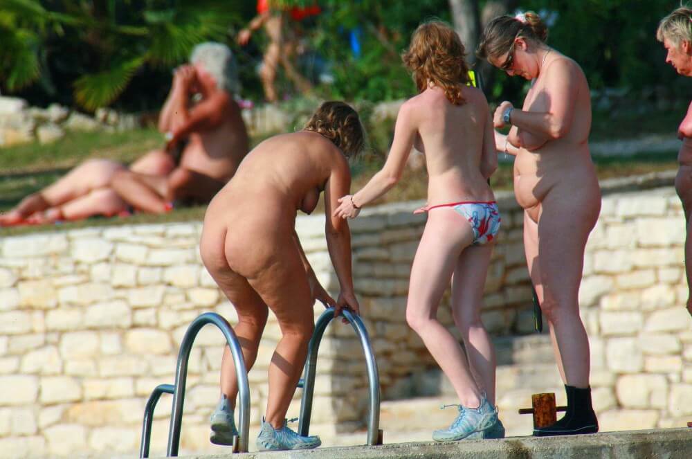 Ula FKK Exploration Family pics - Striving for tolerance and respect is the code of conduct among nudists