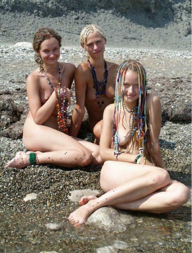 Naturism photo gallery # 49 - Being naked fosters trust