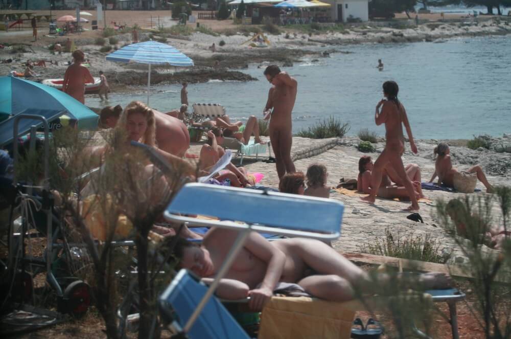Nuda Beach Wide Outlook pics - Nudism and naturism are a path to natural harmony and inner wholeness