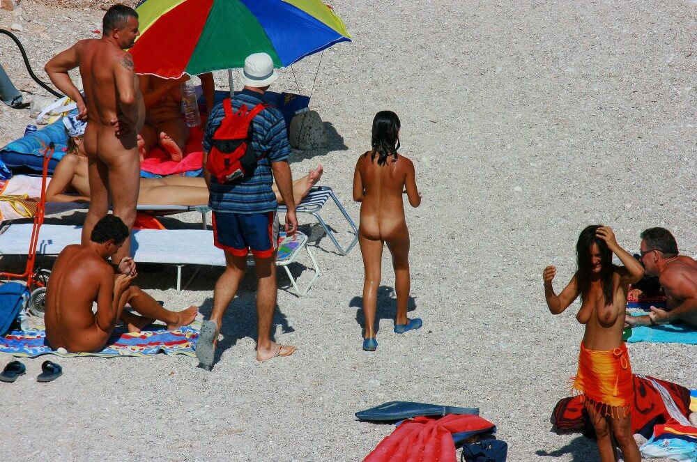 Uka FKK Beach Parenting Nudist beach pics - Nudity helps you feel free