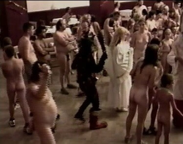 Enature - Christmas Kinder Spiele - The idea of personal freedom and self-acceptance is important in our nudist community