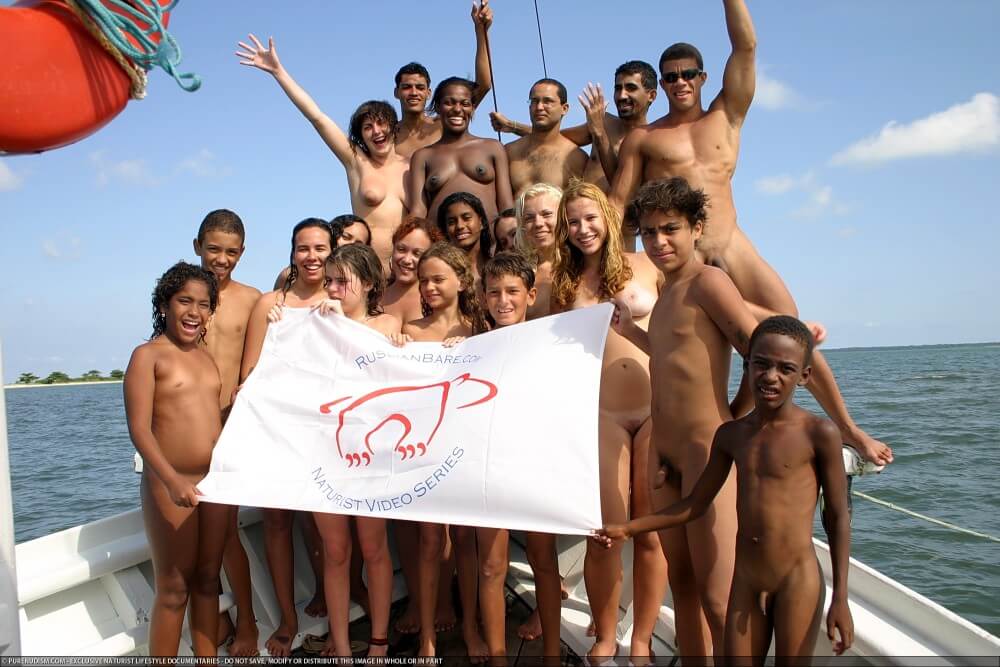 Naturism photo gallery # 59 - What the concept of naturist recreation entails and its benefits
