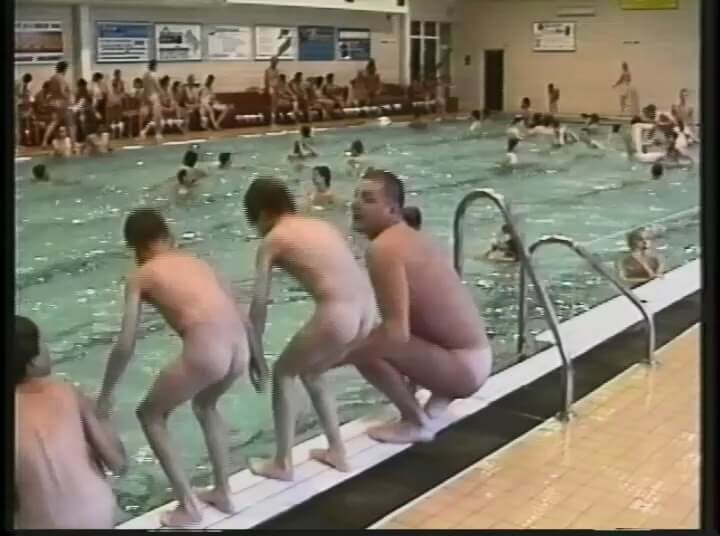 Helios Natura: Splish Splash Bares - A love for the sun and fresh air are important values for naturists