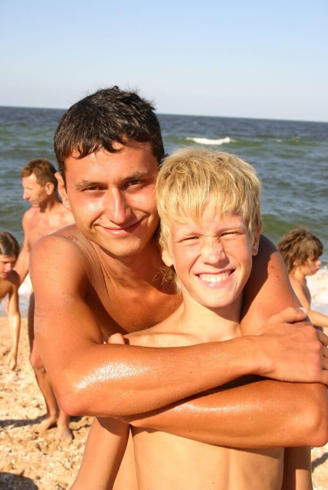 Naturist Group Pictures - Nature and nudism are the best home for a person